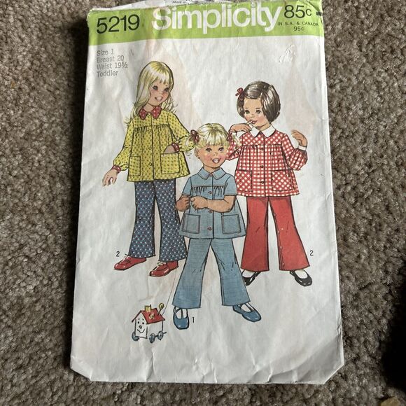 Vintage Lot Of 6 -1960s/1970s Simplicity Women’s Sewing Patterns & Cloth World - Picture 13 of 14